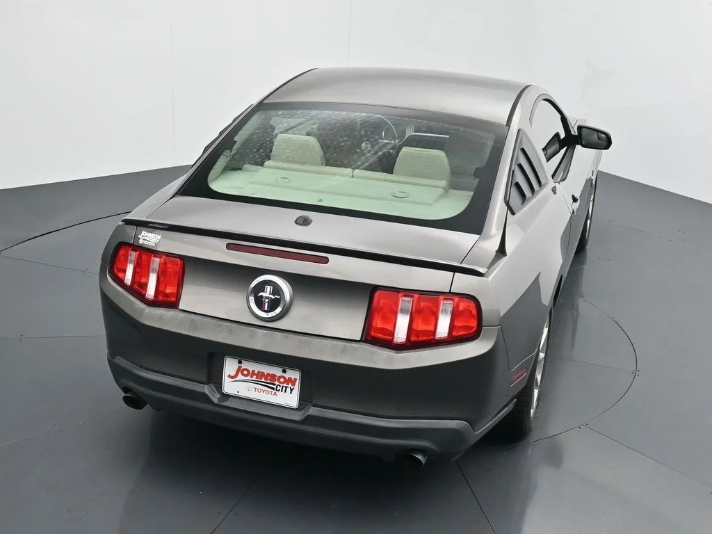 Used 2011  Ford V6 Premium image 21