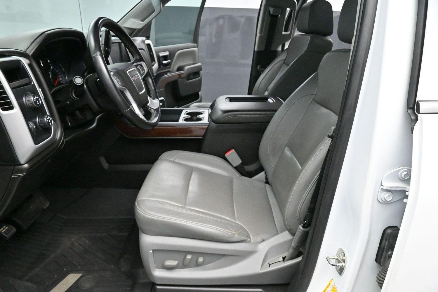 Used 2018 Summit White GMC SLT image 13