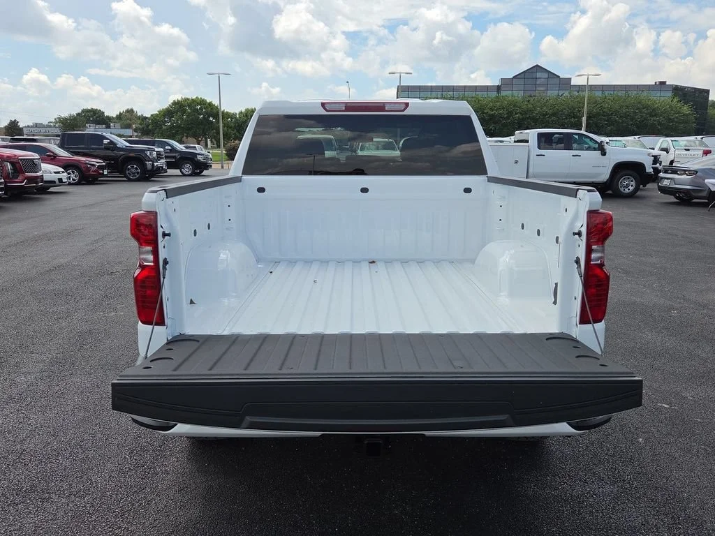 New 2026 Summit White Chevrolet Custom image 17