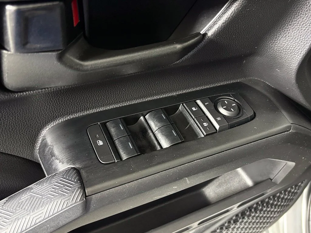 Used 2025 Silver Toyota SR image 17