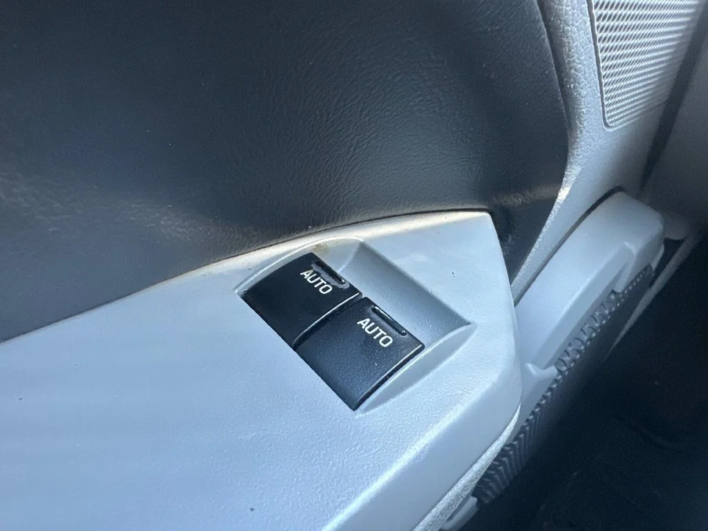 Used 2009  Ford GT image 16