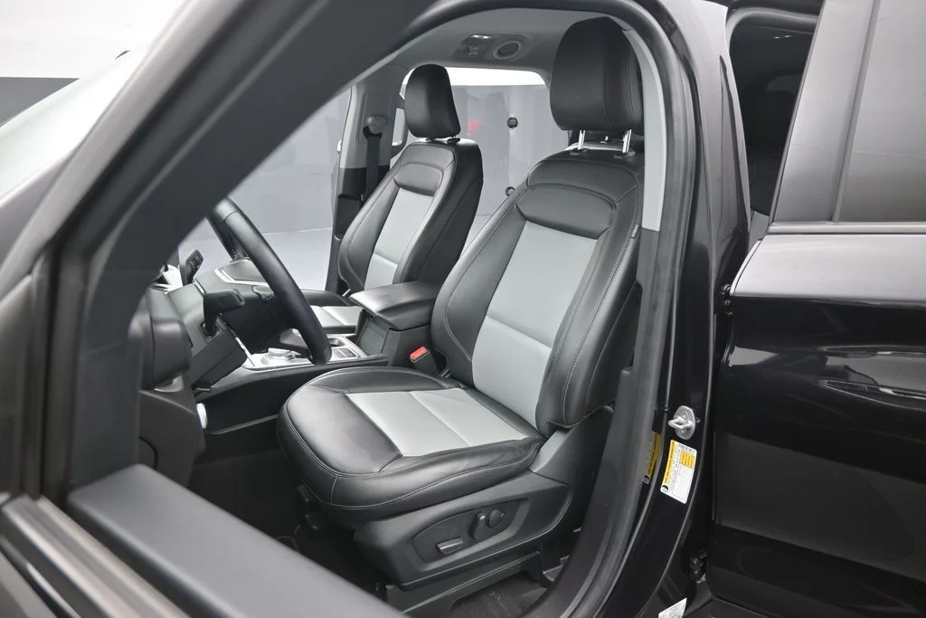 Certified Used 2022 Black Ford XLT image 9