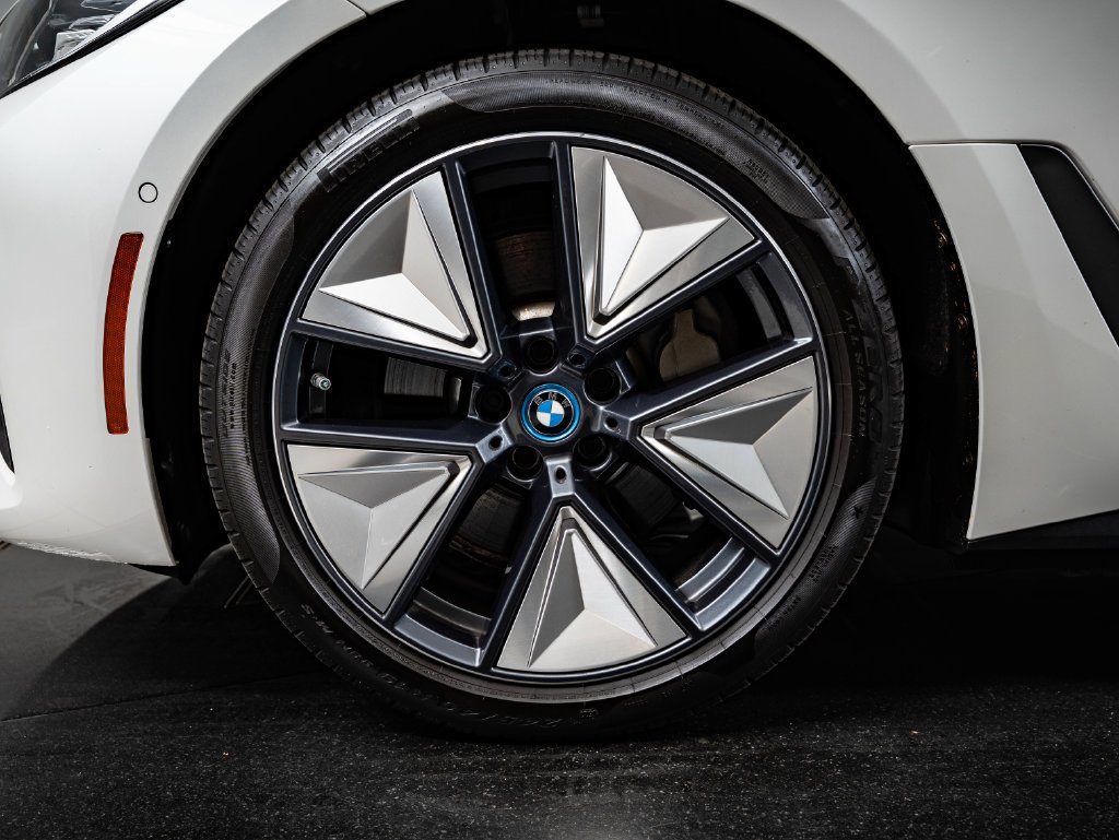 Used 2023 Mineral White Metallic BMW eDrive35 image 13