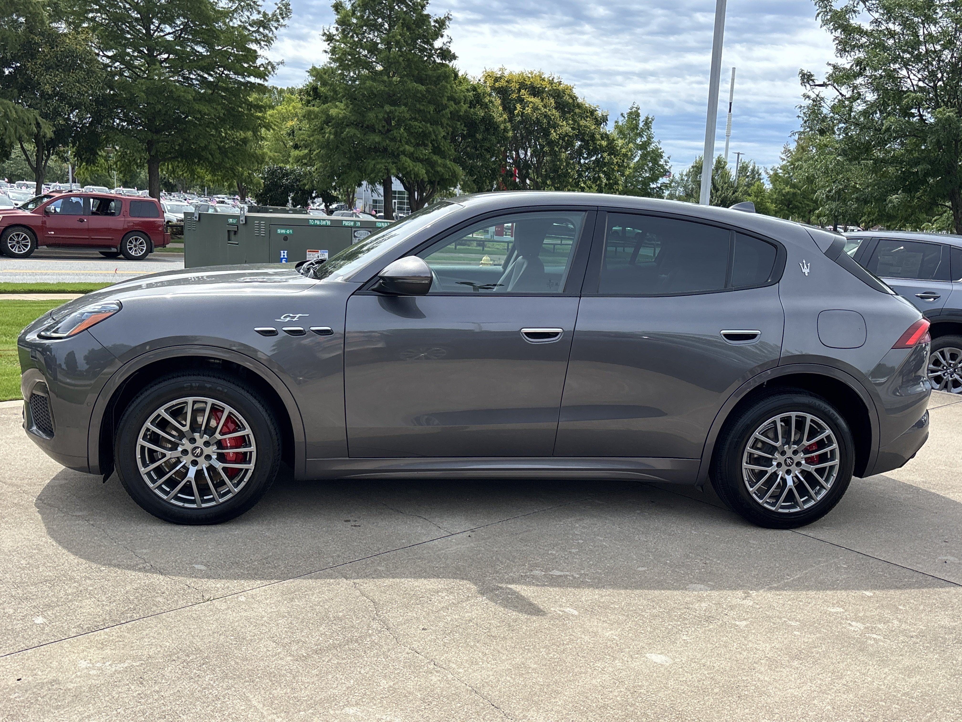 Used 2023 Grigio Lava Metallic Maserati GT AWD image 10