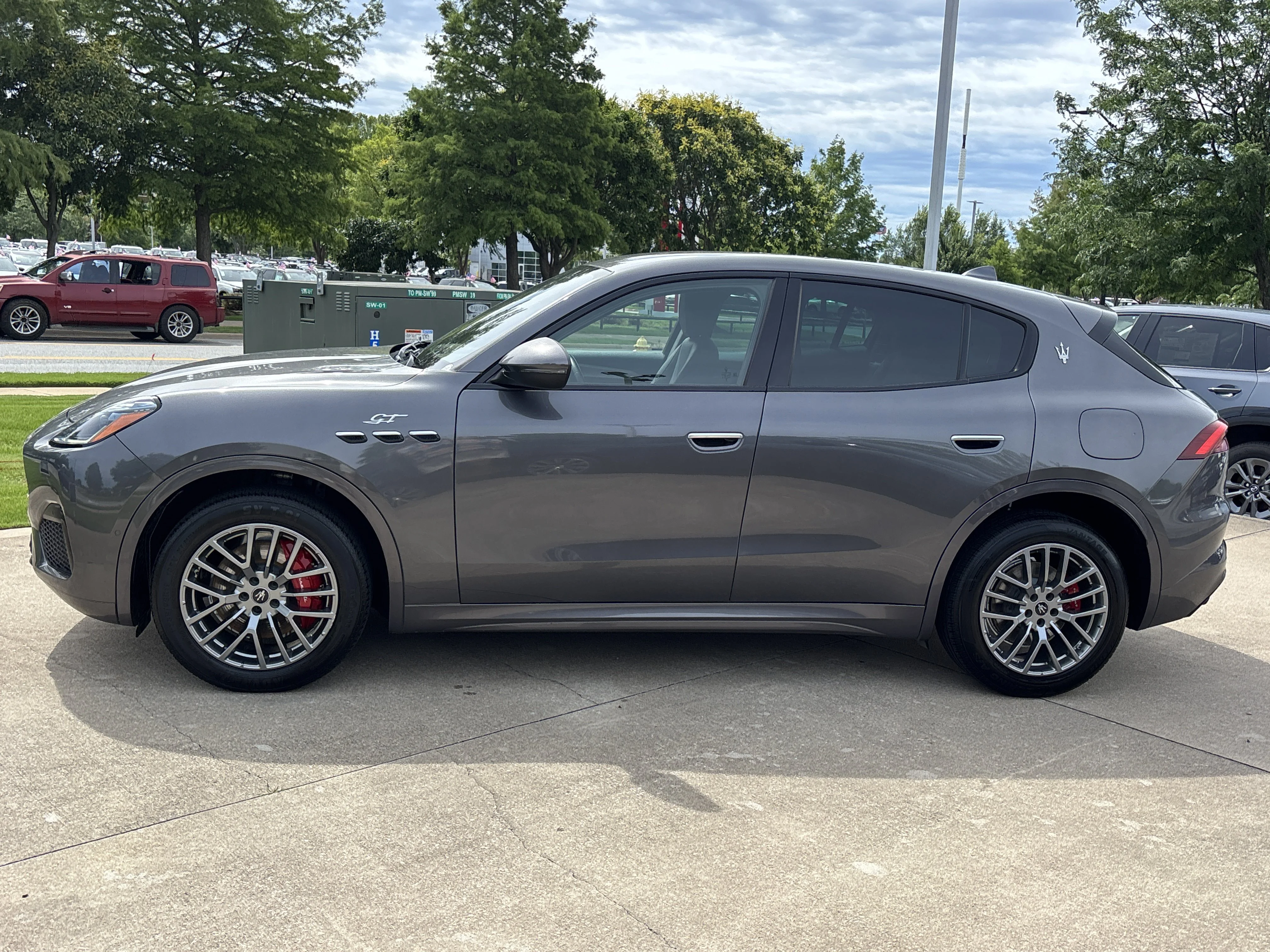 Used 2023 Grigio Lava Metallic Maserati GT AWD image 10