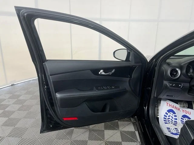 Used 2023 Black Kia GT-Line image 10