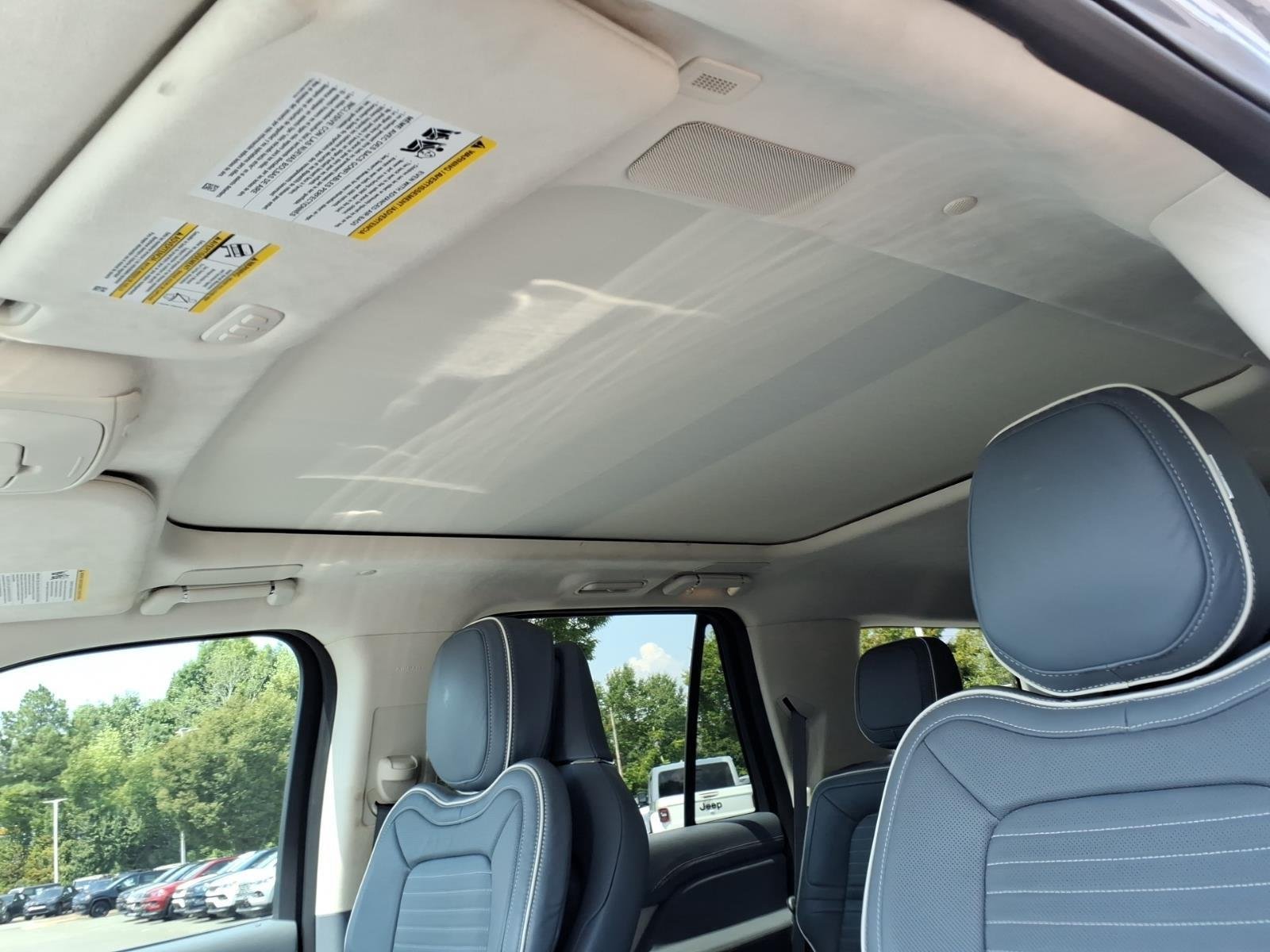 Used 2023 Chroma Crystal Blue Metallic Premium Colorant Lincoln Black Label image 6