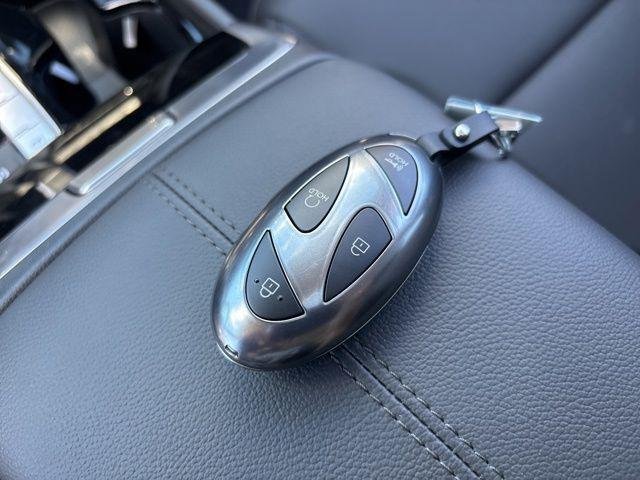 New 2026 Phantom Black Hyundai SEL Premium AWD image 29