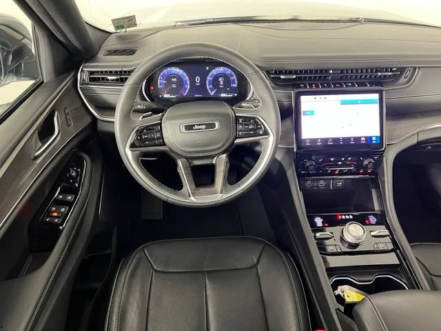Used 2023 White Jeep Overland image 34