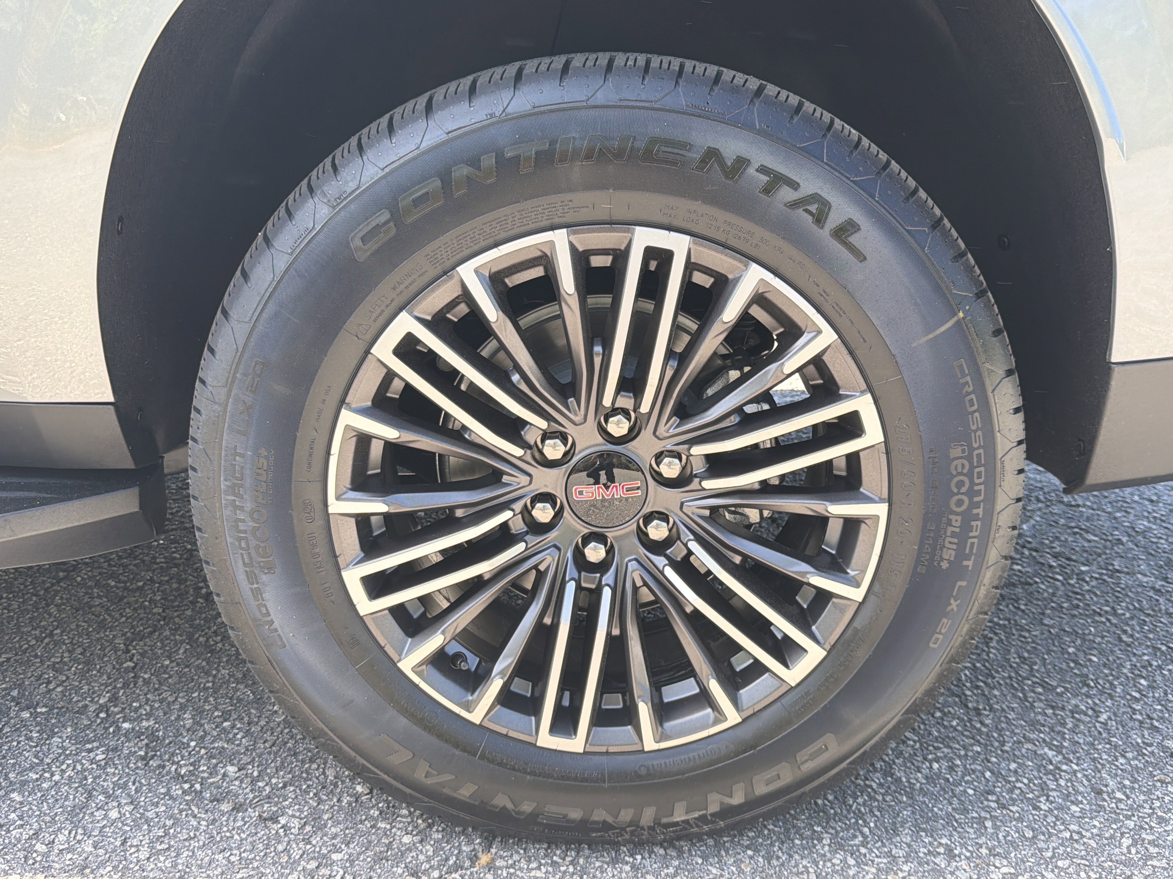 New 2026 Sterling Metallic GMC Elevation image 25