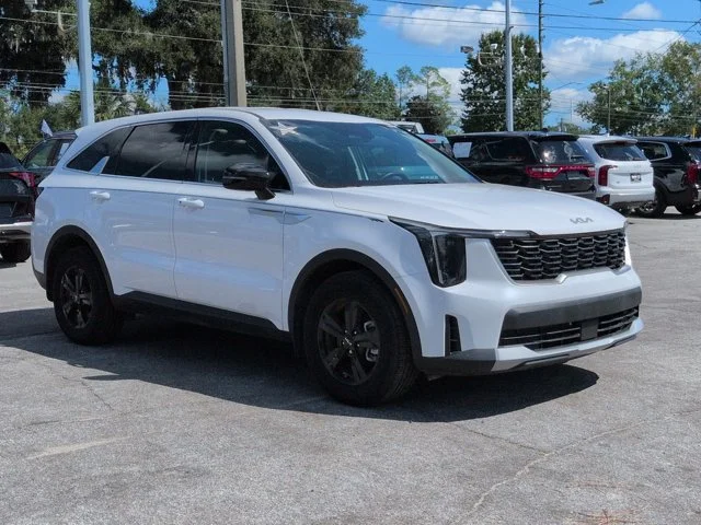 New 2026 Glacial White Pearl Kia LX image 3