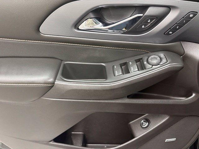 Used 2018 Black Chevrolet Premier image 16