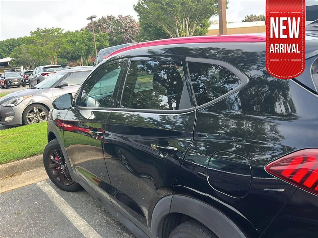 Used 2020 Black Noir Pearl Hyundai Value image 1