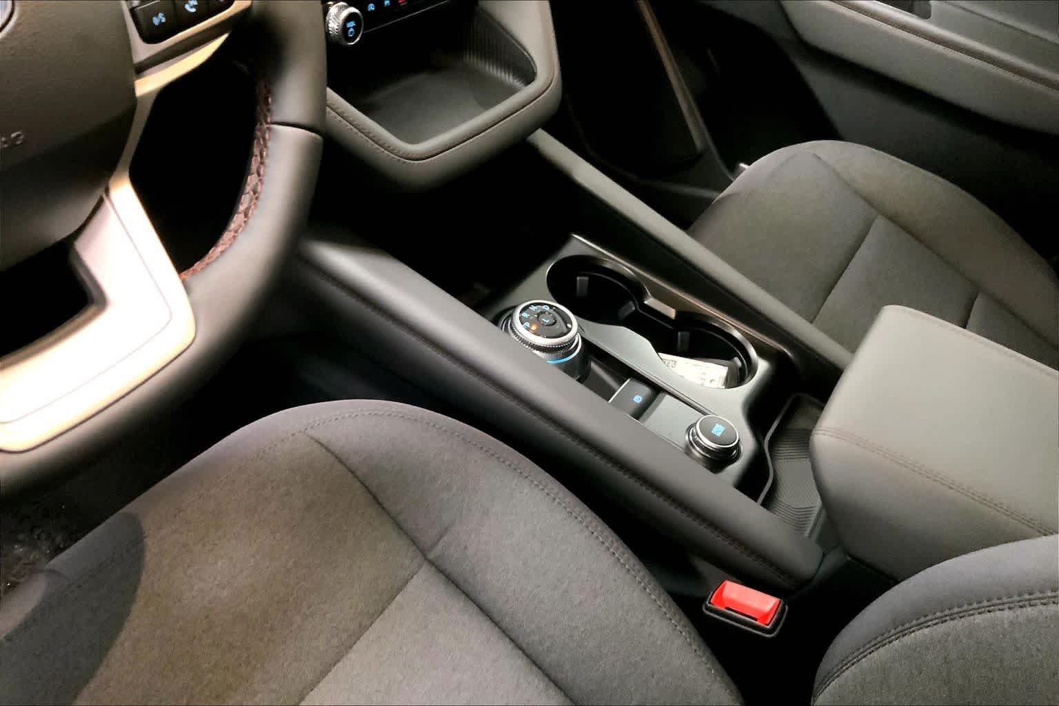 New 2026 Carbonized Gray Metallic Ford Active image 6