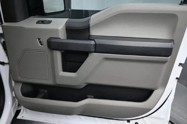 Used 2016 White Ford XL image 13