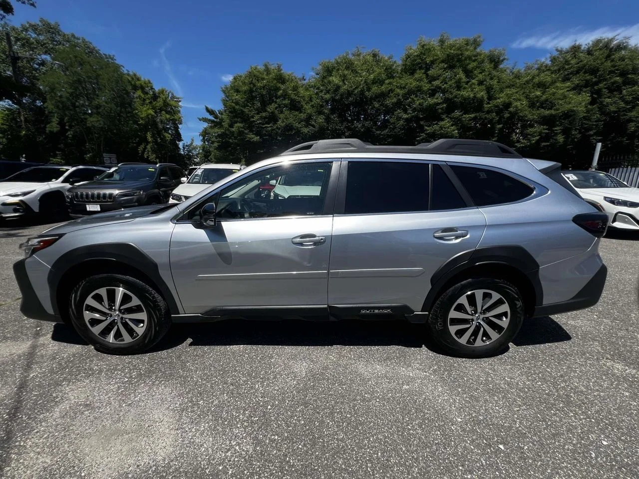 Used 2024 Ice Silver Metallic Subaru Premium image 3