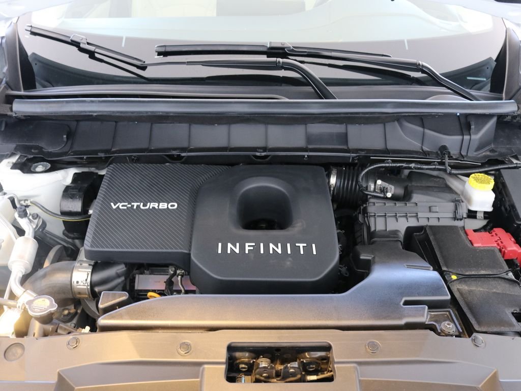 Certified Used 2025 White INFINITI LUXE image 48