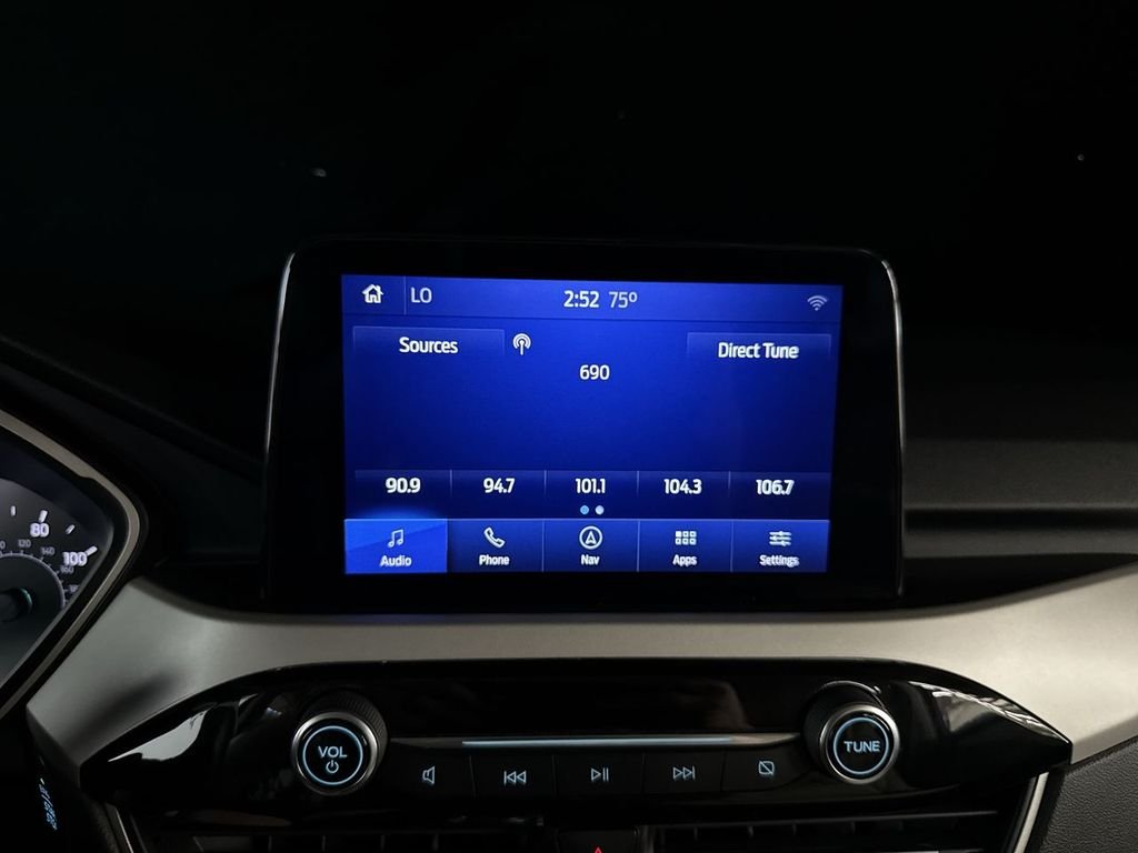 Used 2020 Desert Gold Metallic Ford SEL image 27