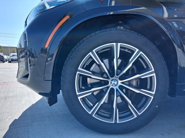 Used 2025 Black BMW xDrive40i image 28