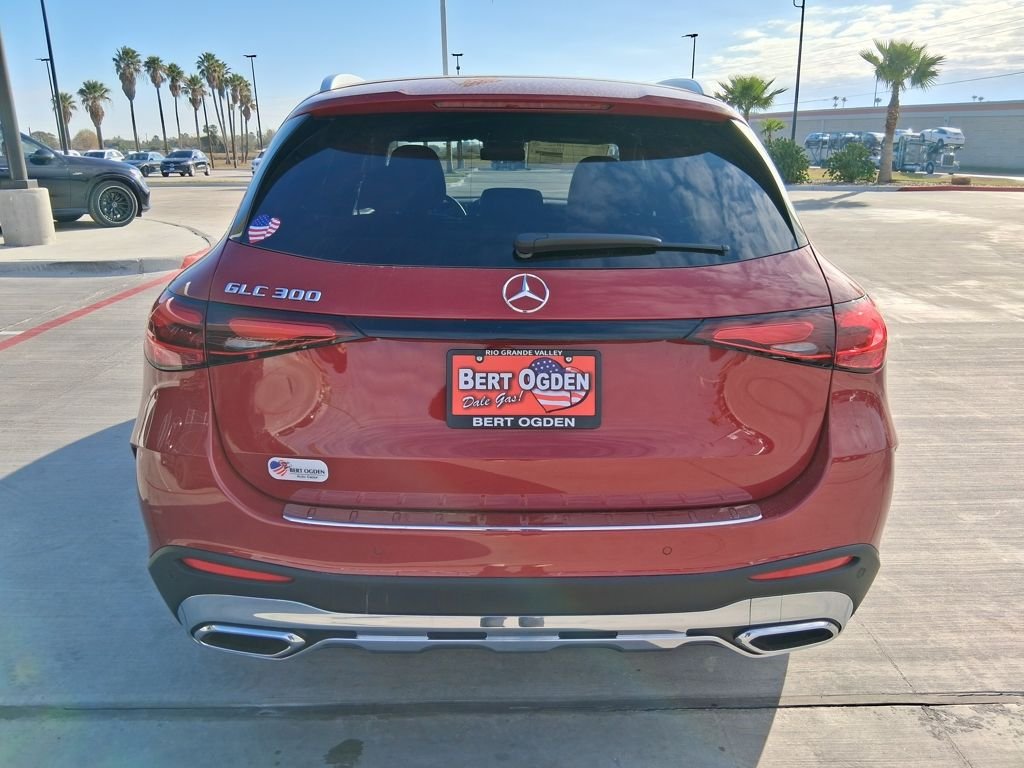 New 2026 MANUFAKTUR Patagonia Red Metallic Mercedes-Benz GLC 300 image 8