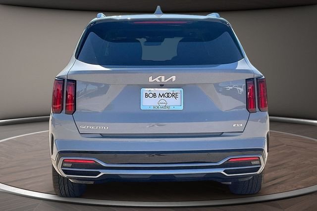 Used 2023 Gray Kia SX image 4