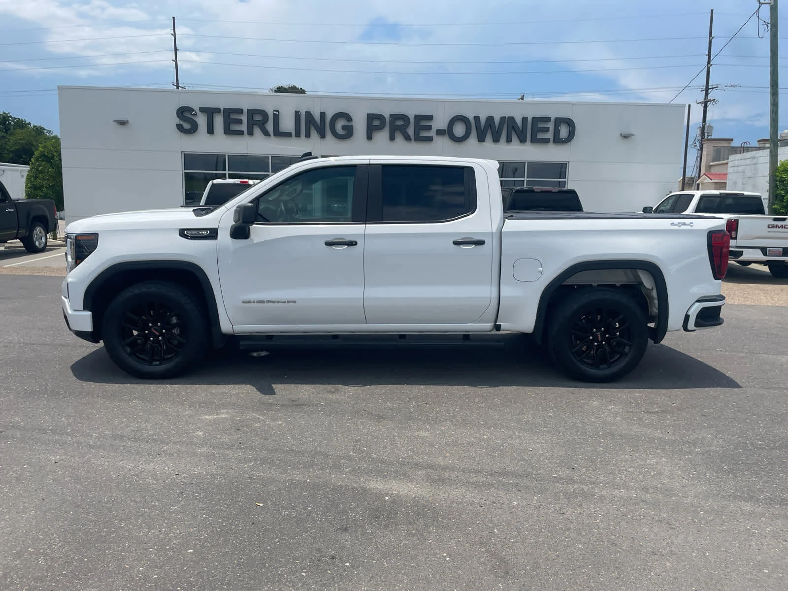 2024 GMC Sierra 4WD Crew Cab Short Box Pro's photo