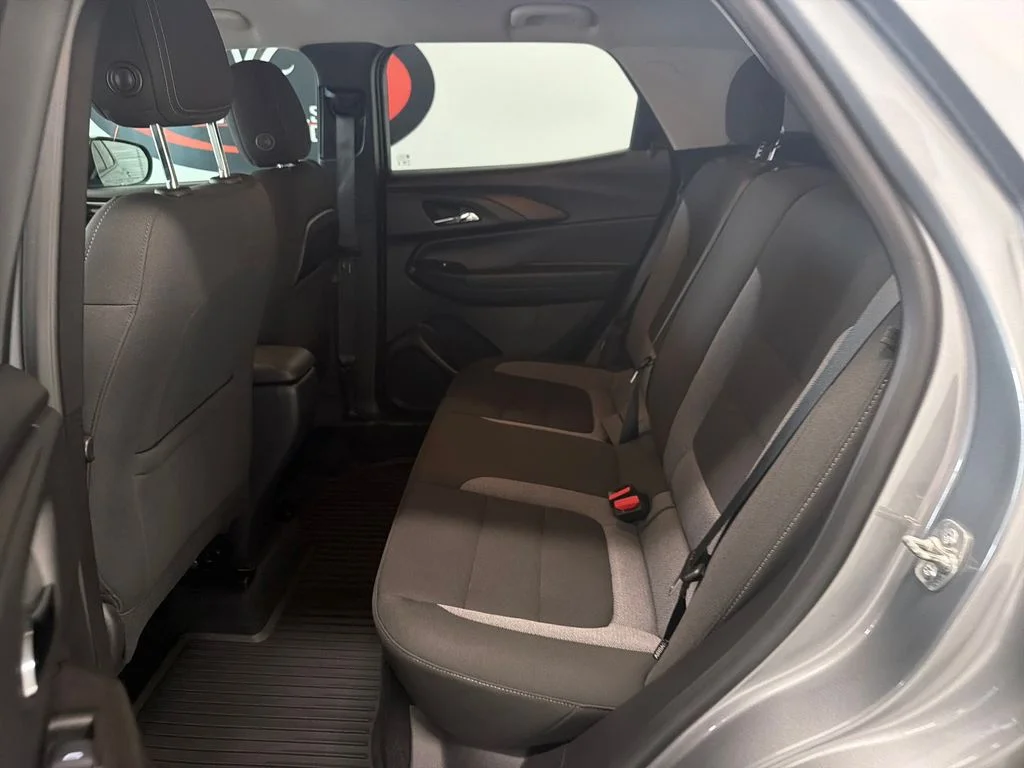 Used 2025 Gray Chevrolet LS image 15