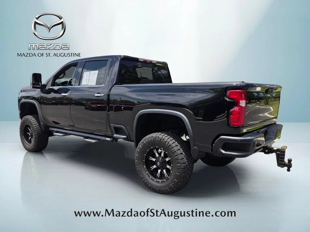 Used 2020 Black Chevrolet High Country image 3