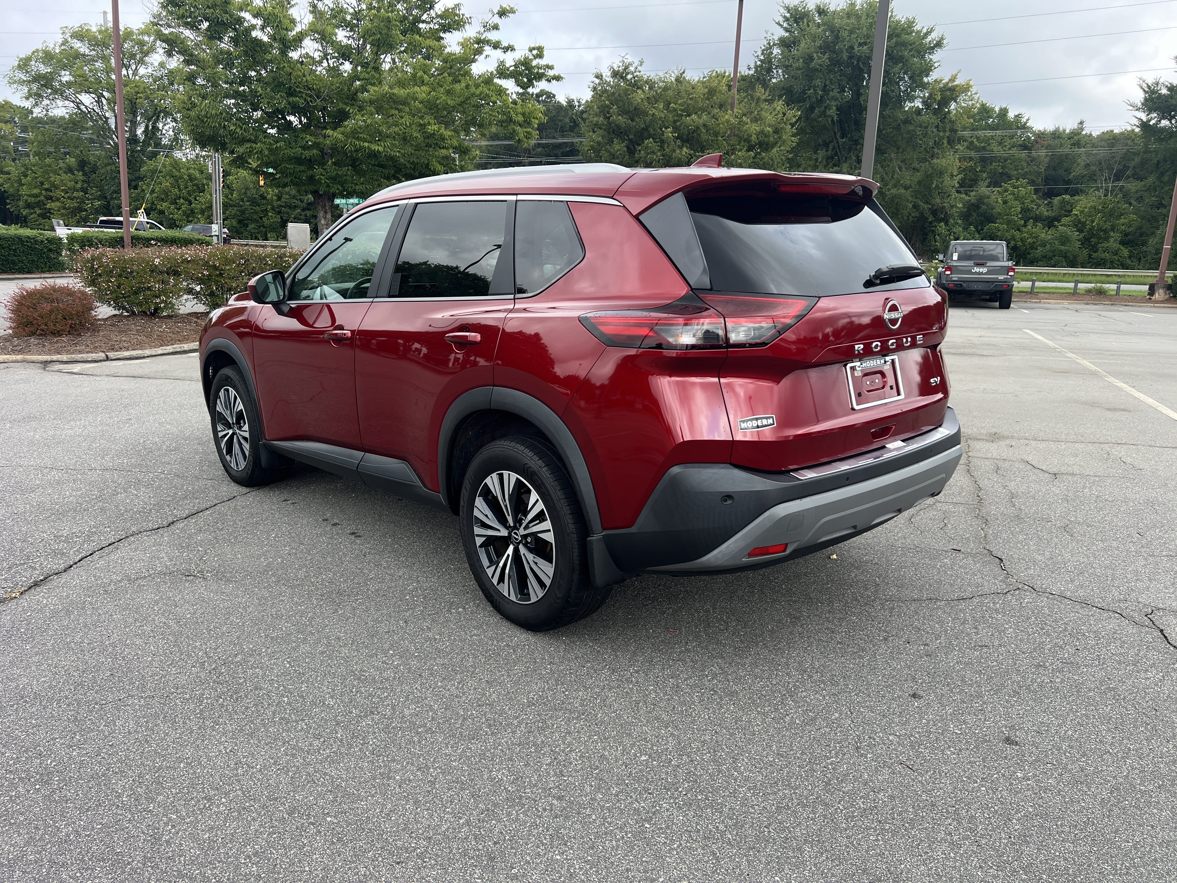 Certified Used 2023 Scarlet Ember Tintcoat Nissan SV image 7