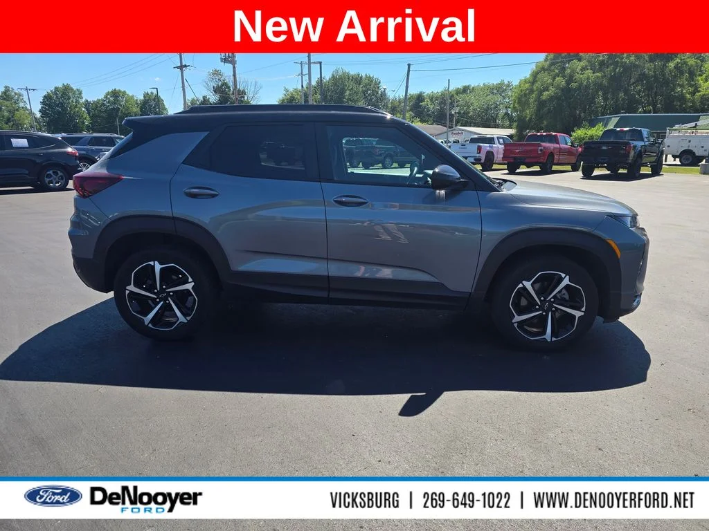 Used 2021 Satin Steel Metallic Chevrolet RS image 3