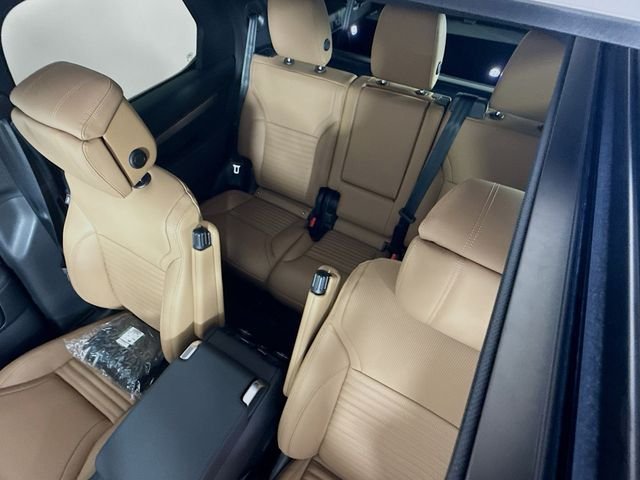 New 2026 Lantau Bronze Land Rover Dynamic SE image 14