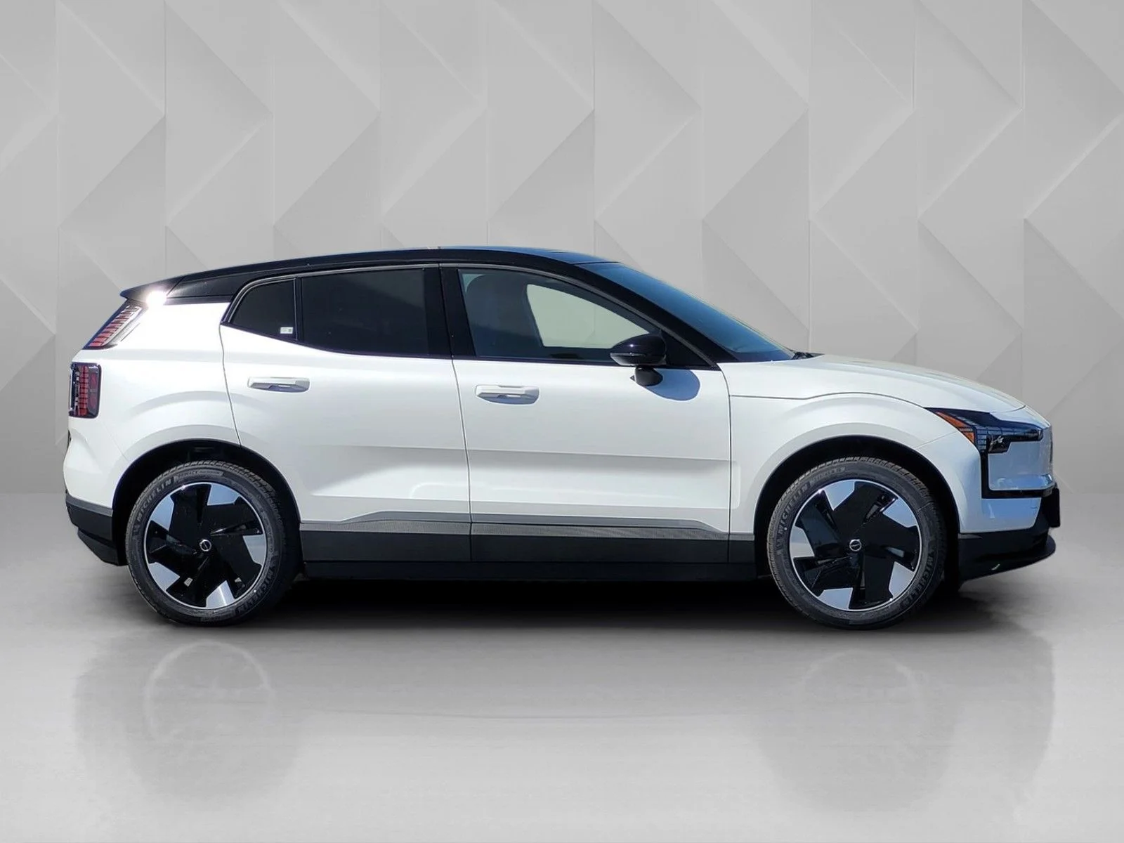 New 2026 White Volvo Twin Motor Performance Plus image 7