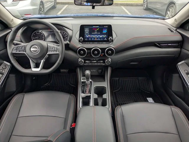 2025 Nissan Sentra SR - Photo 13