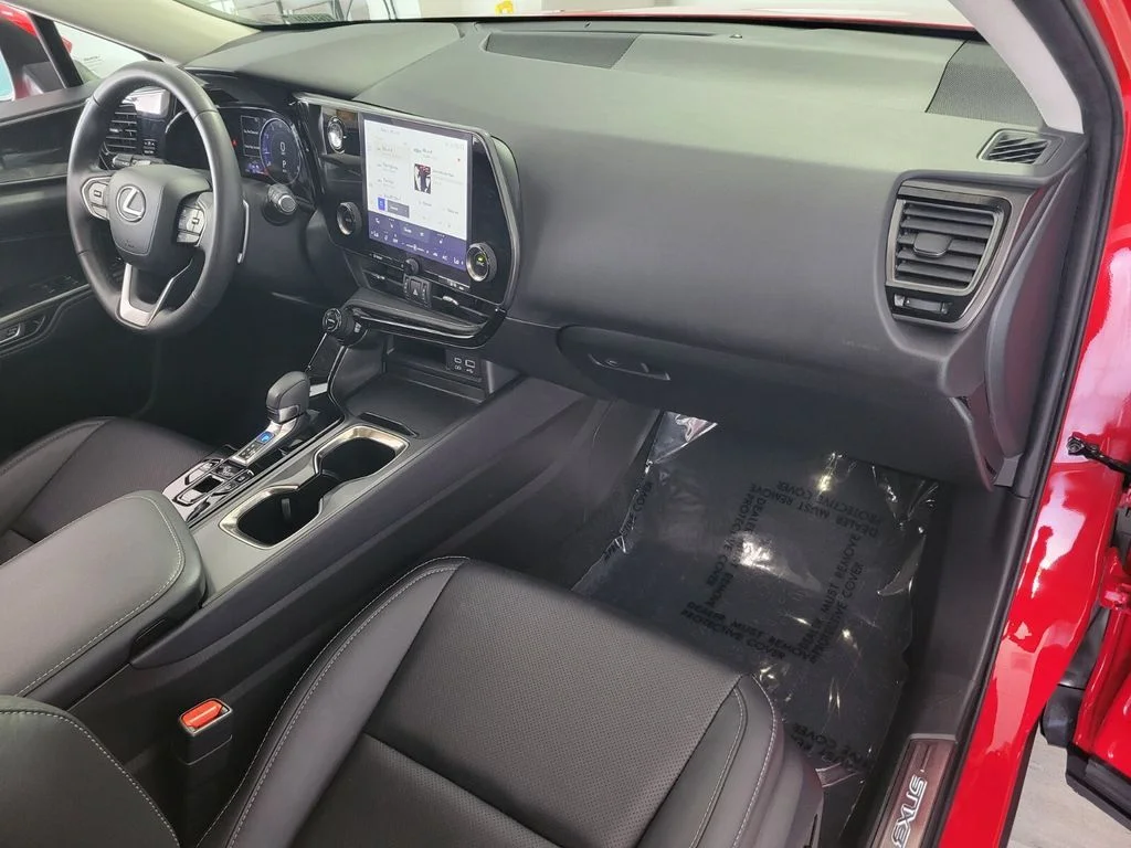 2024 Lexus NX 350 - Photo 17