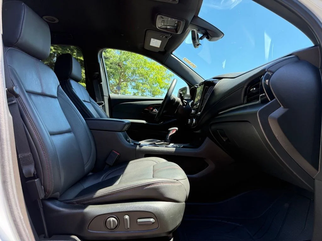Used 2023 White Chevrolet RS image 20