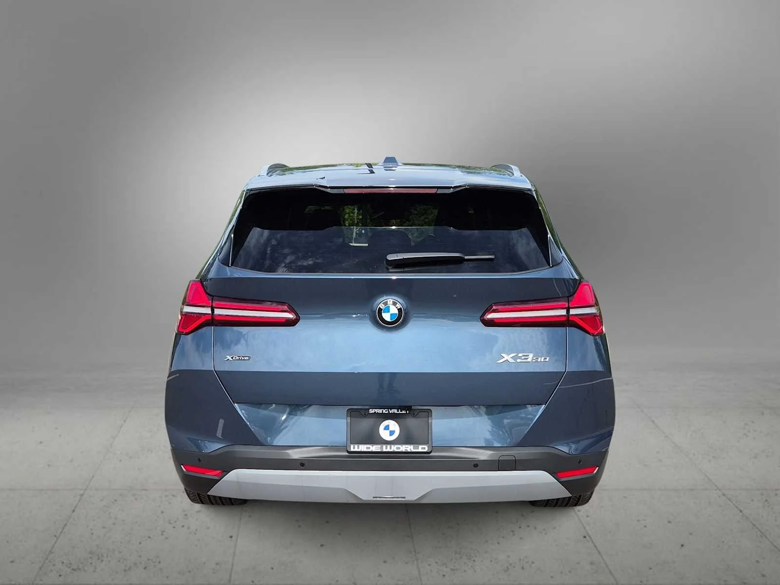 New 2026 Arctic Race Blue metallic BMW 30 xDrive image 7