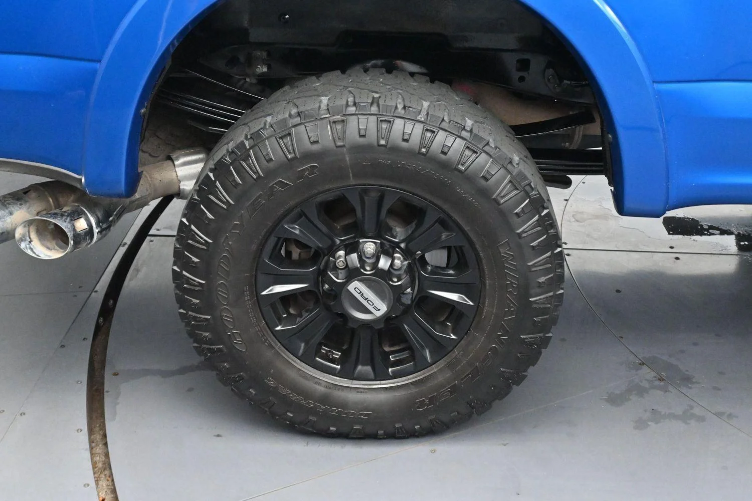 Used 2021 Velocity Blue Ford Platinum image 37