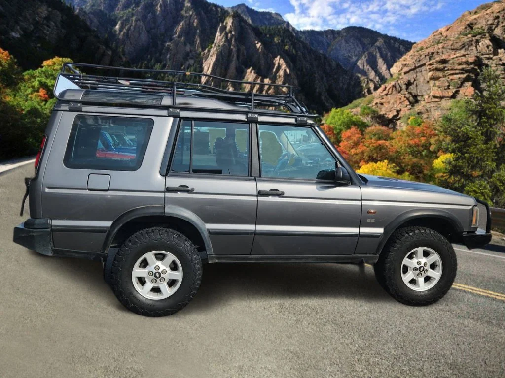 Used 2003 Gray Land Rover SE image 2