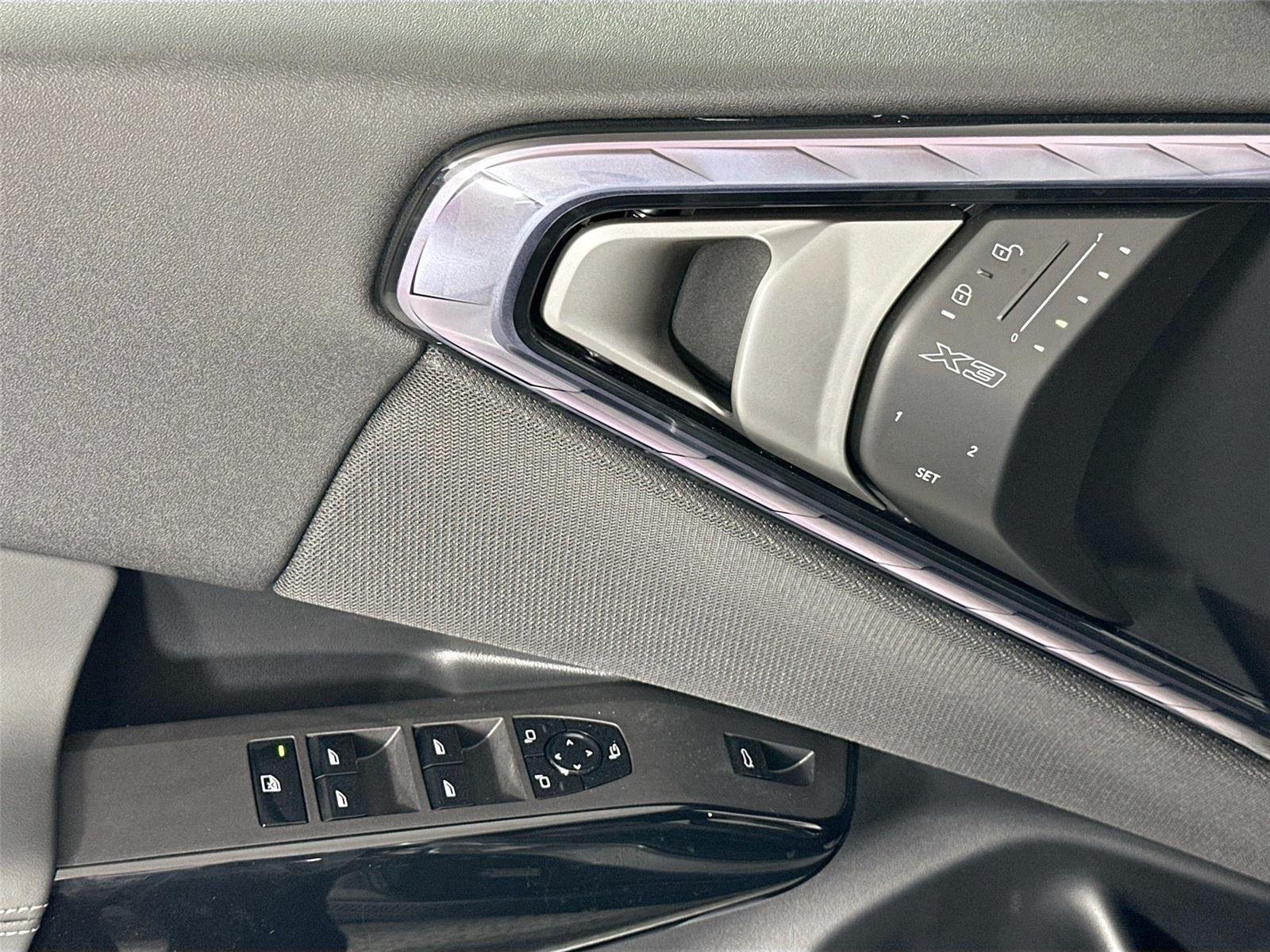 Used 2026 Skyscraper Grey Metallic BMW 30 xDrive image 18