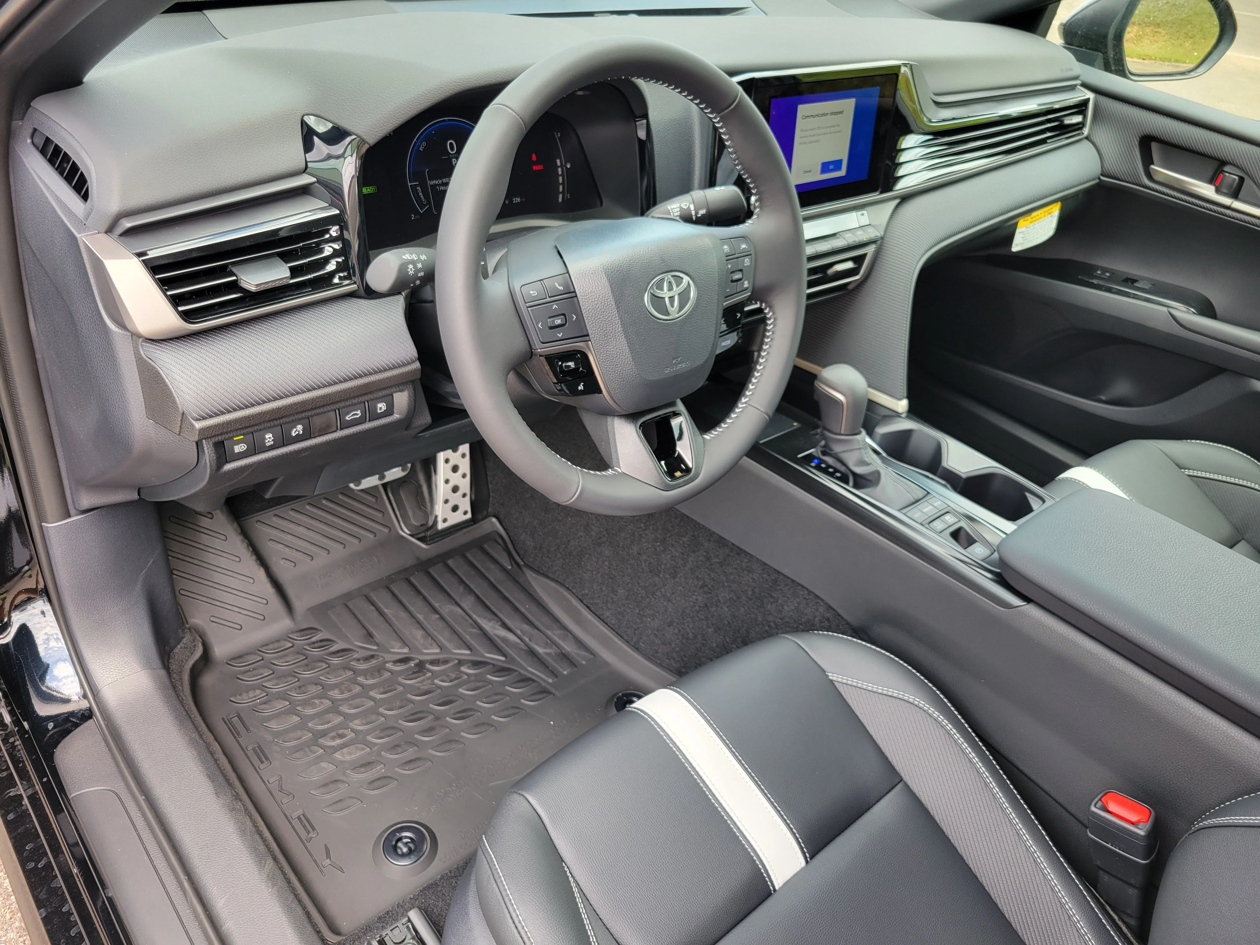 New 2026 Midnight Black Metallic Toyota SE image 4