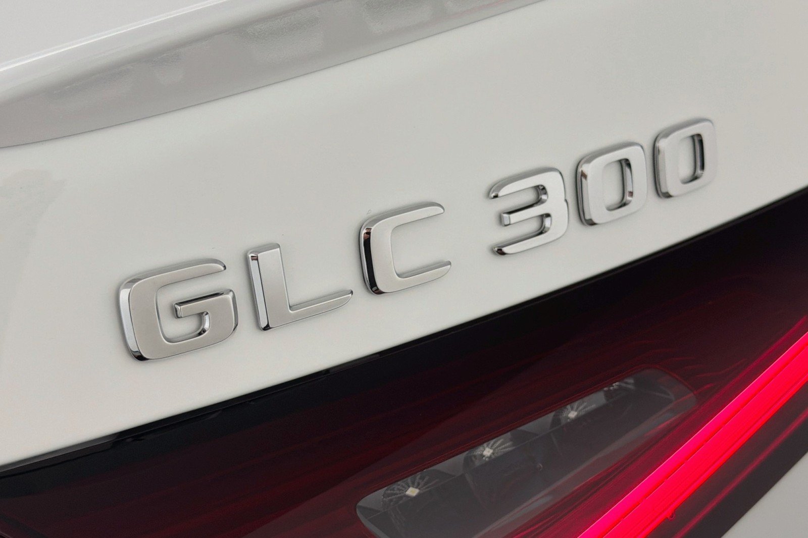 New 2027 Polar White Mercedes-Benz GLC 300 4MATIC® Coupe image 8