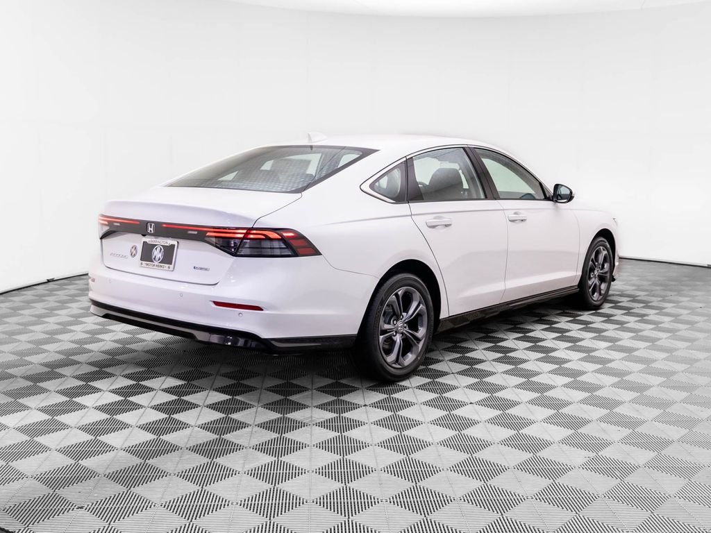 New 2026 Platinum White Pearl Honda EX-L image 6