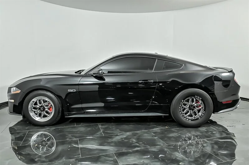 Used 2019 Shadow Black Ford GT image 6
