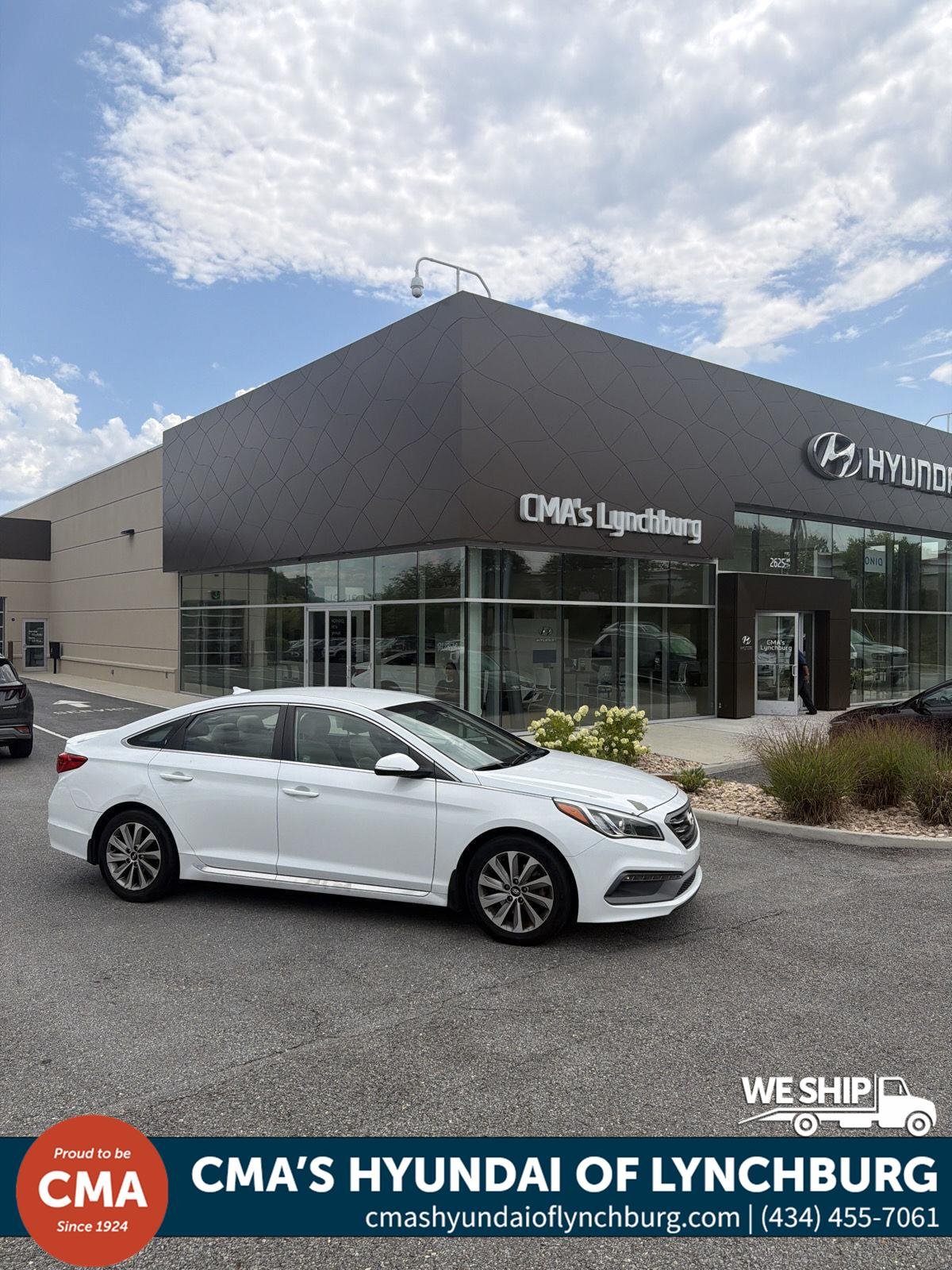Used 2017 Quartz White Pearl Hyundai Sport image 2