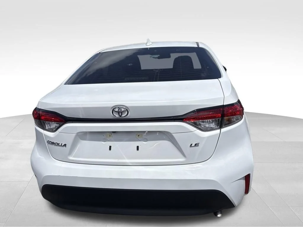 Used 2025 White Toyota LE image 11