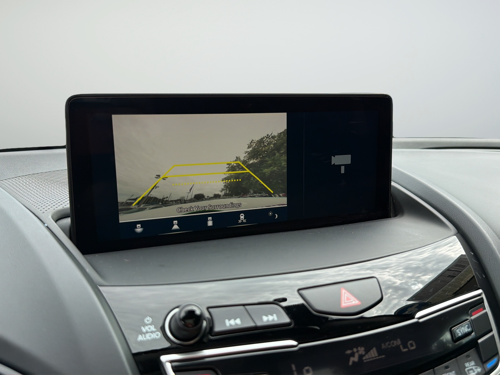 Used 2024 Platinum White Pearl Acura Base image 24
