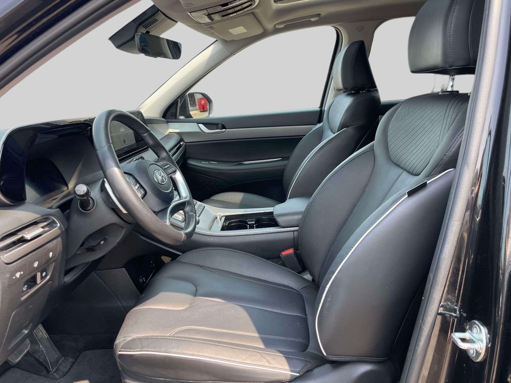 Certified Used 2025 Black Hyundai SEL Premium image 15