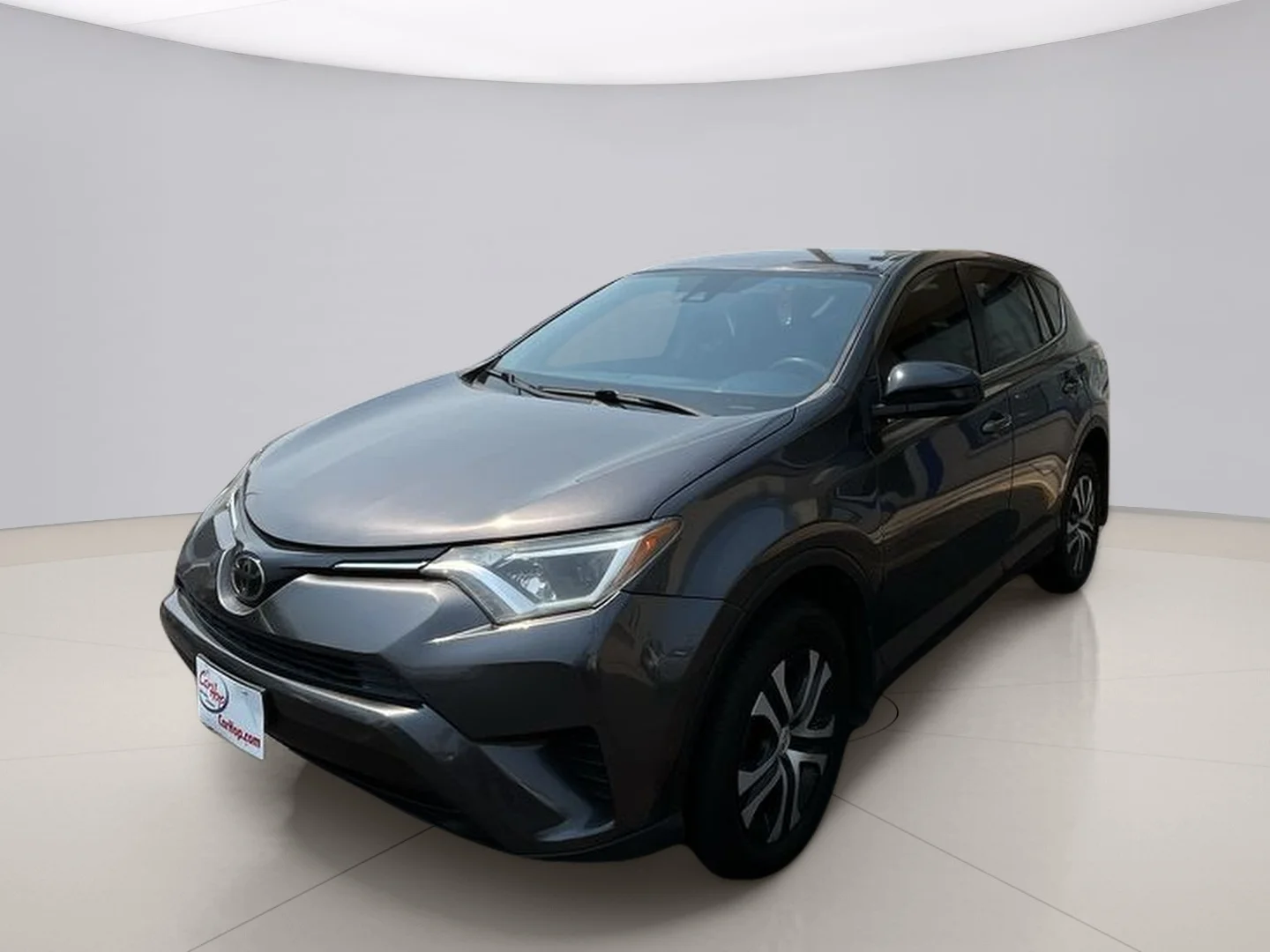 2018 Toyota RAV4 LE's photo