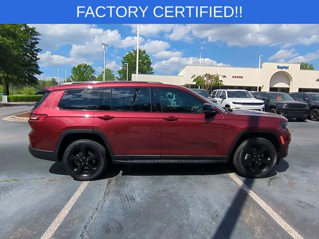 Used 2023 Red Jeep Altitude image 6
