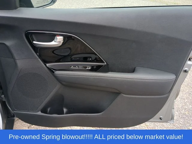 Used 2022 Gray Kia LXS image 45